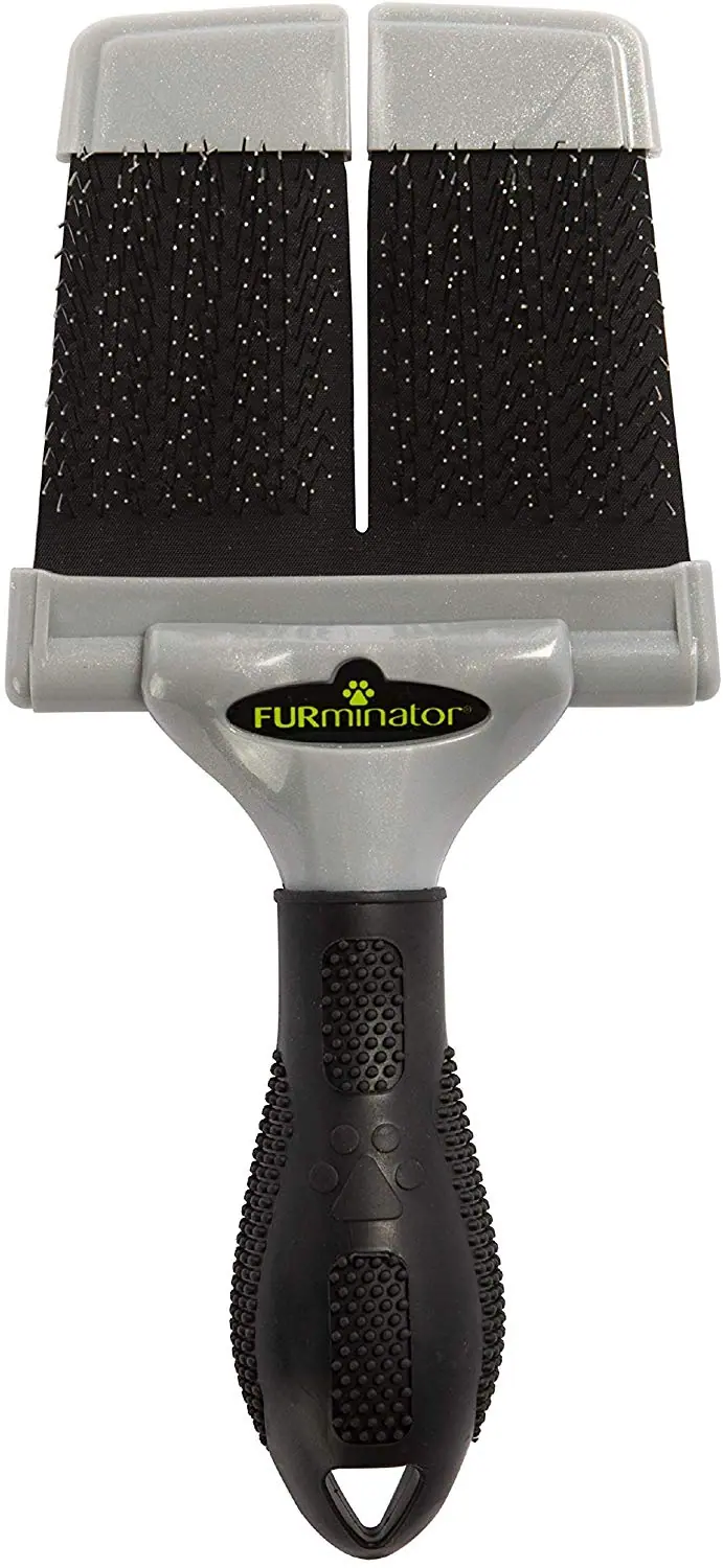 Cepillo para eliminar pelaje de perro Furminator.