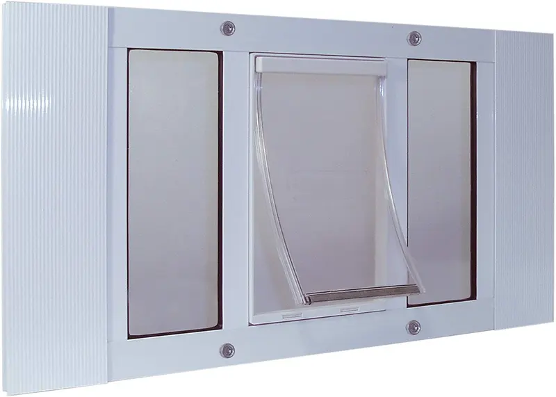 Ideal Pet Products Puerta de aluminio para mascotas, ajustable para adaptarse a anchos de ventanas de 27 a 32 pulgadas.