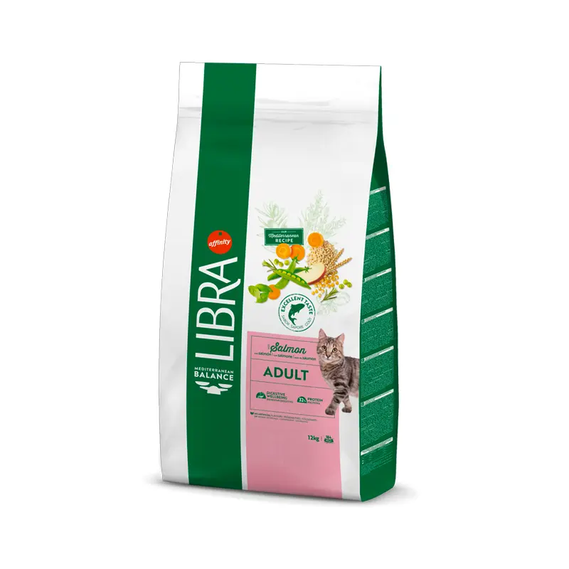 Libra con salmón pienso para gatos
