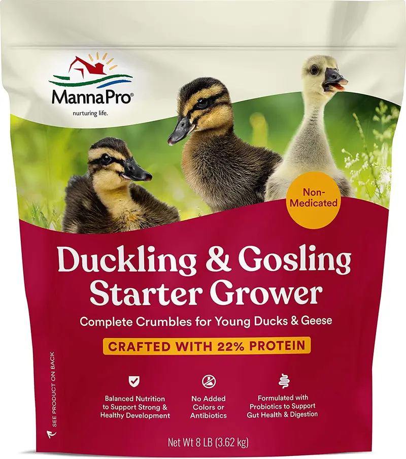 Manna Pro Duck Starter Grower Crumble | Alimentación no medicada para patos jóvenes | Apoya la digestión saludable | 8 libras, Versión original.