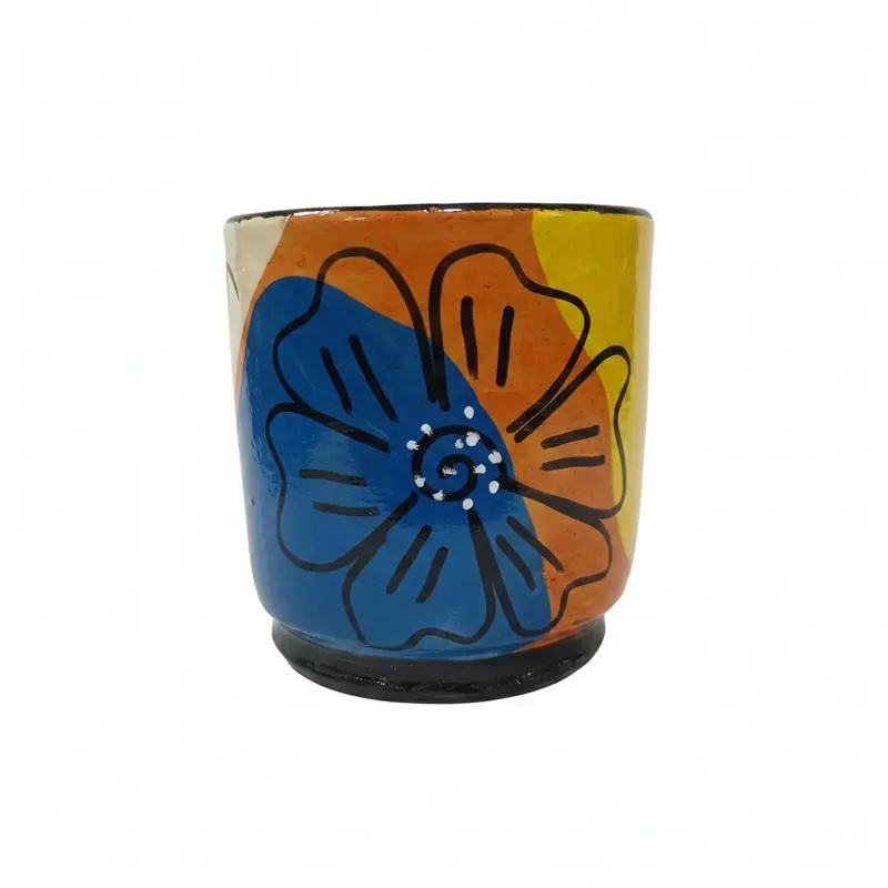 Matera en cerámica mediana con colores y diseño de flores