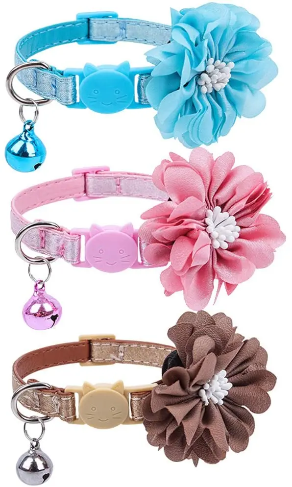 PUPTECK 3 collares de piel para gatos con campana y flor extraíble, collares de seguridad ajustables lindos y suaves para gatos y animales pequeños mascotas, color rosa, verde, dorado